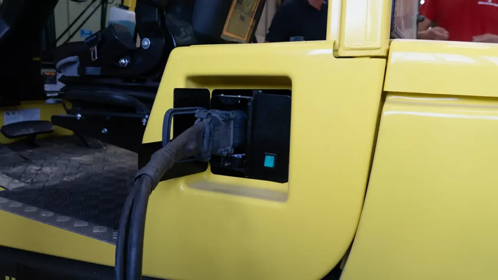 J2.5-3.0XNL Hyster integrated li-ion